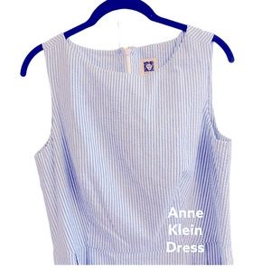 Anne Klein blue and white seersucker dress Size 8 with pockets and tie belt EUC